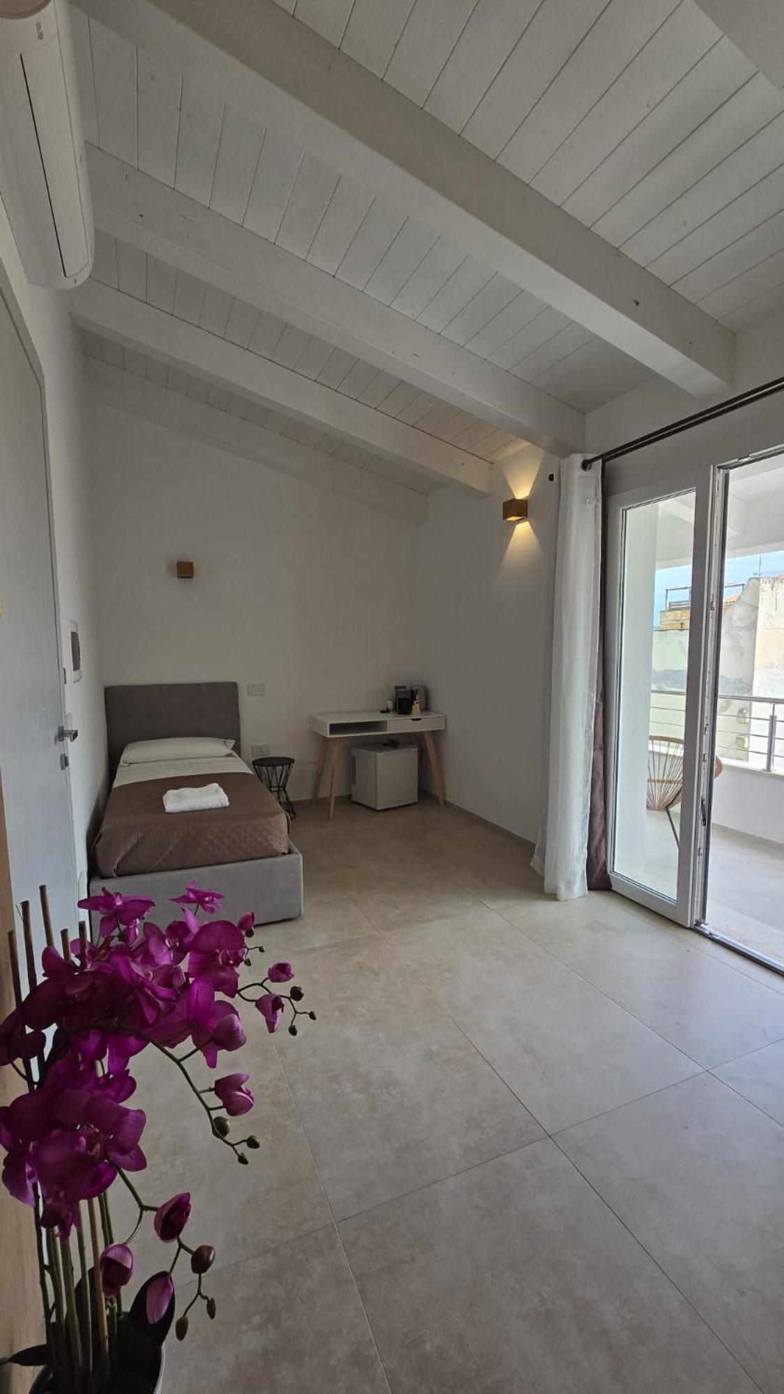 Hotel Bullerjanos à Olbia Extérieur photo